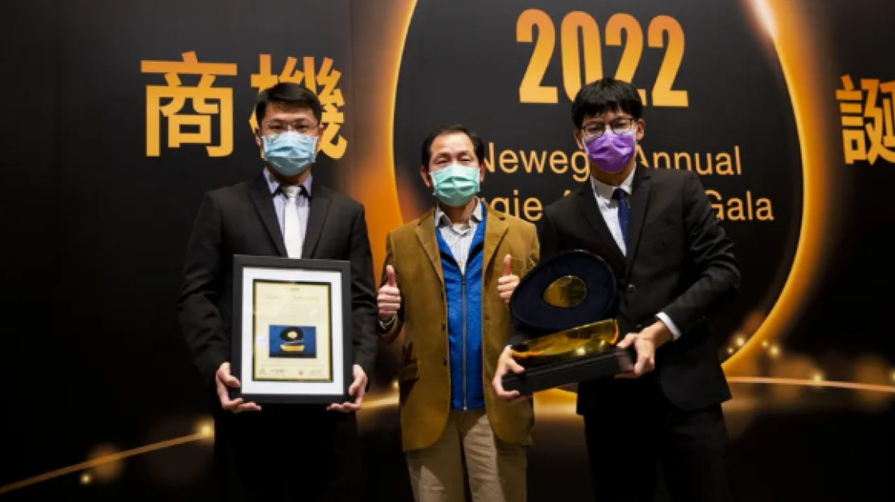 Newegg GALA：2022 Best Customer Service Award